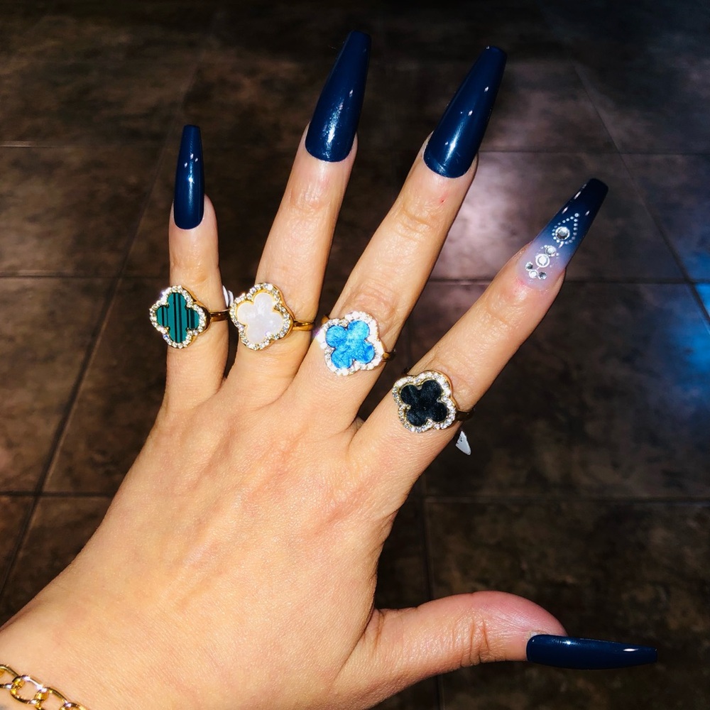 BEAUTIFUL CLOVER RINGS NEW ☘️ - Picture 3 of 14